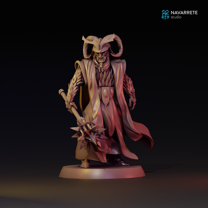 The Oriental King on foot