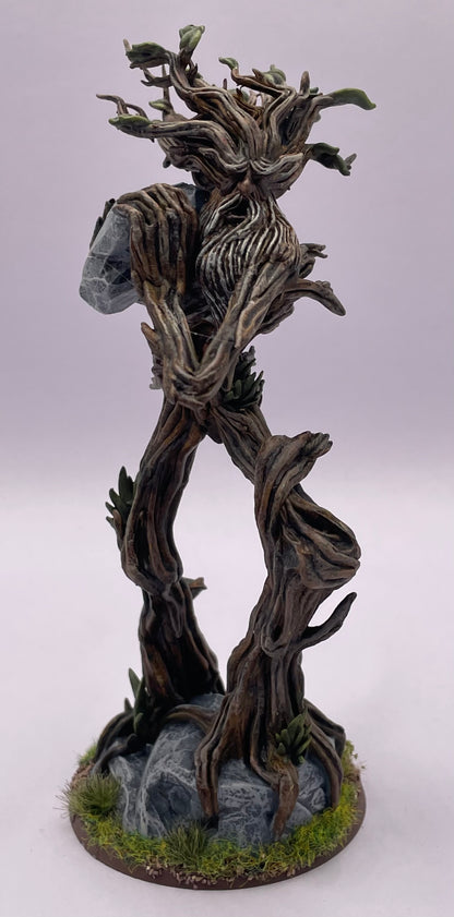 Treewalker throwing rock